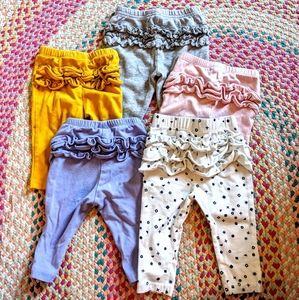5 pairs of ruffled bum pants